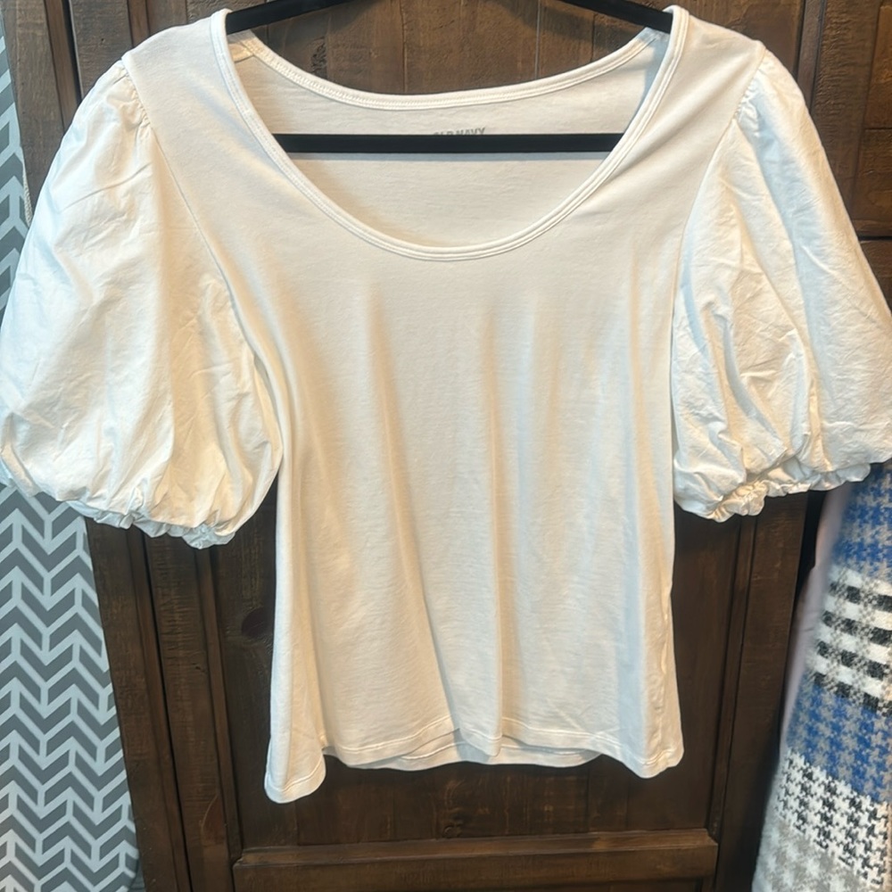 Old navy white puff sleeve top